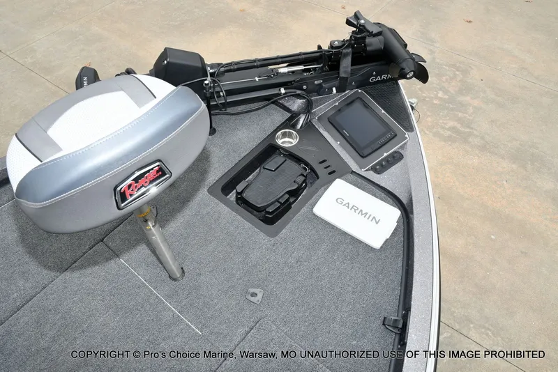 Slide: The Image of Ranger Z518 w/200HP Pro-XS 4 Stroke 2023 - 47