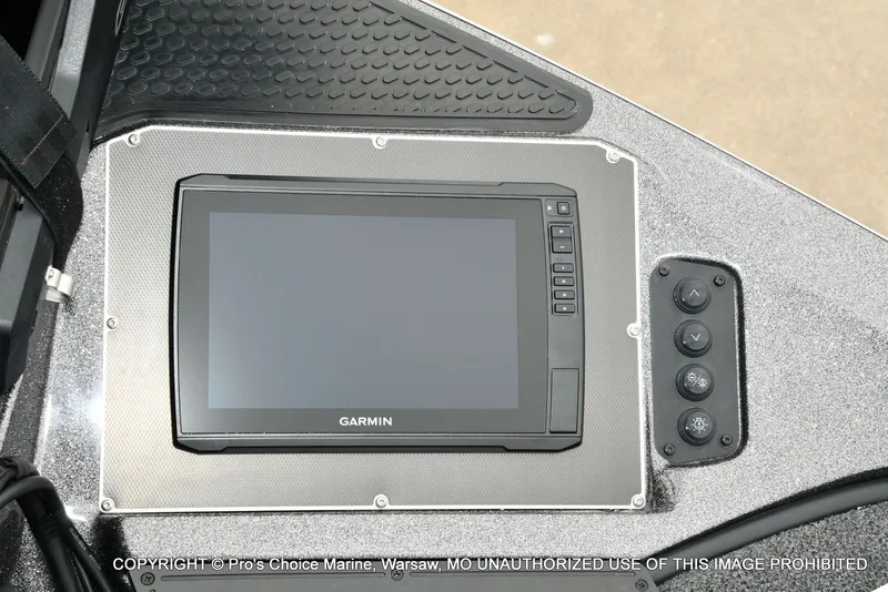 Slide: The Image of Ranger Z518 w/200HP Pro-XS 4 Stroke 2023 - 6