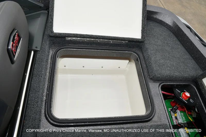 Slide: The Image of Ranger Z518 w/200HP Pro-XS 4 Stroke 2023 - 65