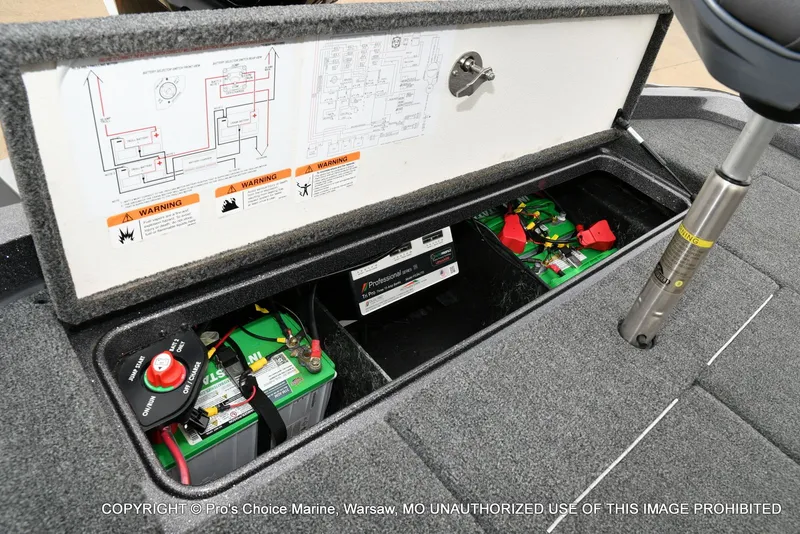 Slide: The Image of Ranger Z518 w/200HP Pro-XS 4 Stroke 2023 - 67