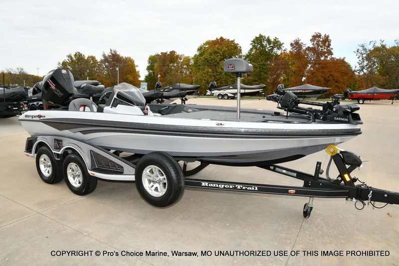 Slide: The Image of Ranger Z518 w/200HP Pro-XS 4 Stroke 2023 - 76
