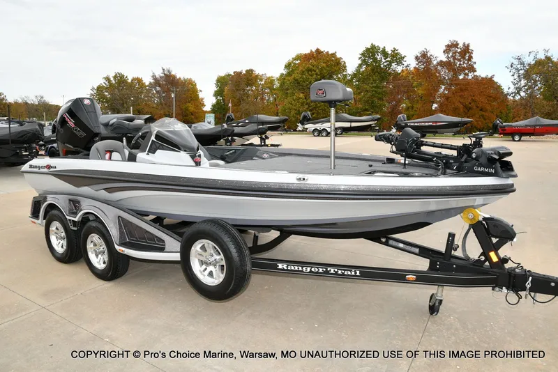 Slide: The Image of Ranger Z518 w/200HP Pro-XS 4 Stroke 2023 - 78
