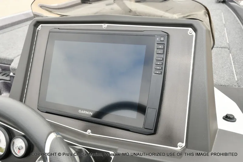 Slide: The Image of Ranger Z518 w/200HP Pro-XS 4 Stroke 2023 - 9