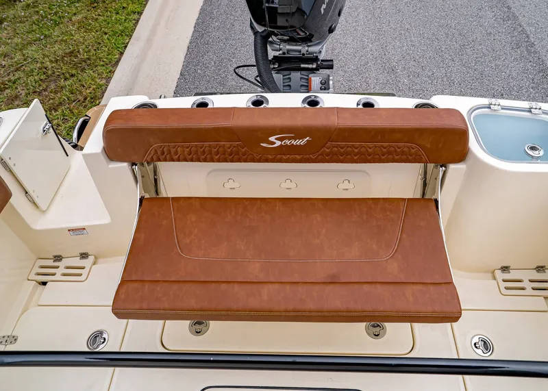 Slide: The Image of Scout 260 LXF 2026 - 9