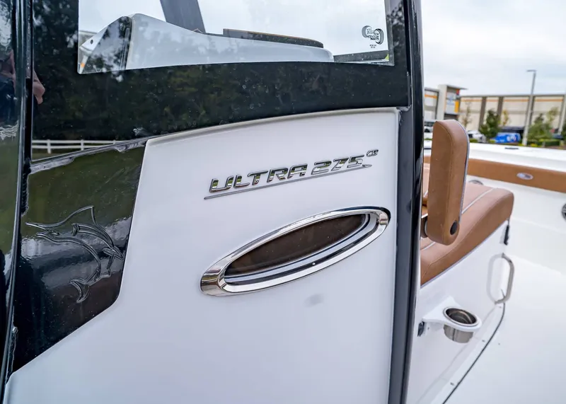 Slide: The Image of Sea Hunt Ultra 275 CB 2026 - 25