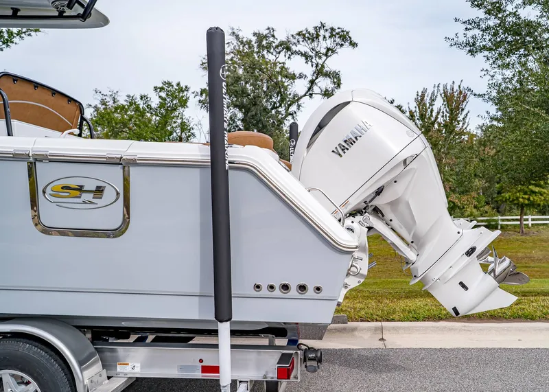 Slide: The Image of Sea Hunt Ultra 275 CB 2026 - 3