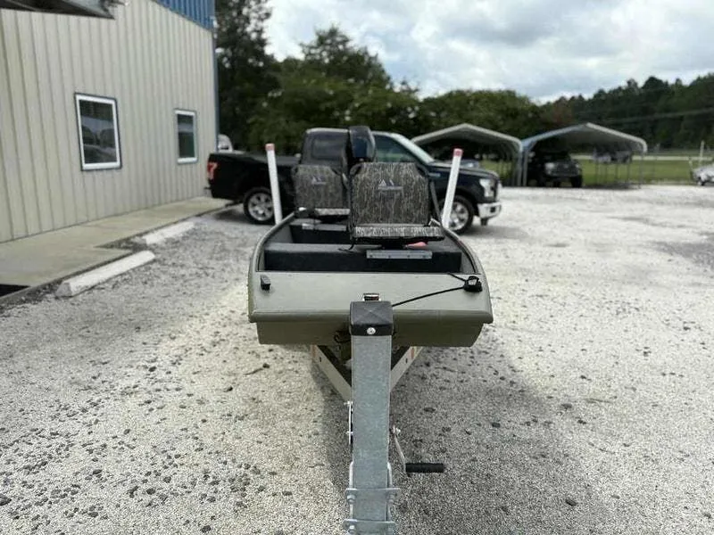 Slide: The Image of Rhino Wide Jon 1440 Skipjack 2025 - 2