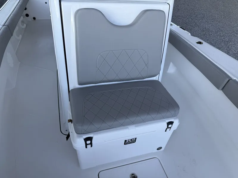 Slide: The Image of Blazer Bay Makaira 2800 2026 - 10