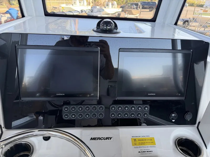 Slide: The Image of Blazer Bay Makaira 2800 2026 - 8