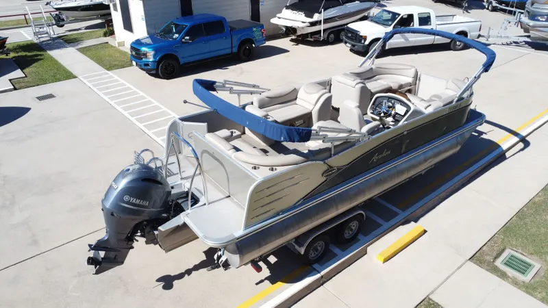 Slide: The Image of Avalon CAT EL 2385T 2018 - 15