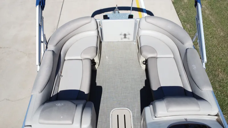 Slide: The Image of Avalon CAT EL 2385T 2018 - 20