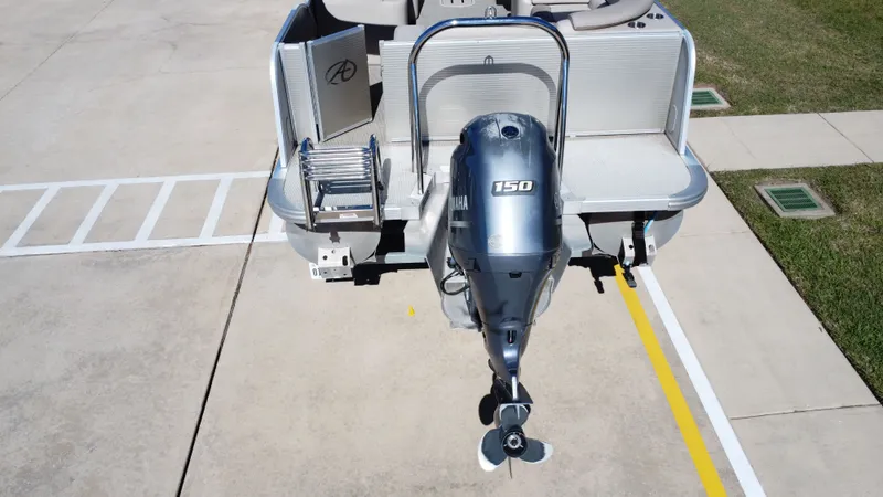 Slide: The Image of Avalon CAT EL 2385T 2018 - 22