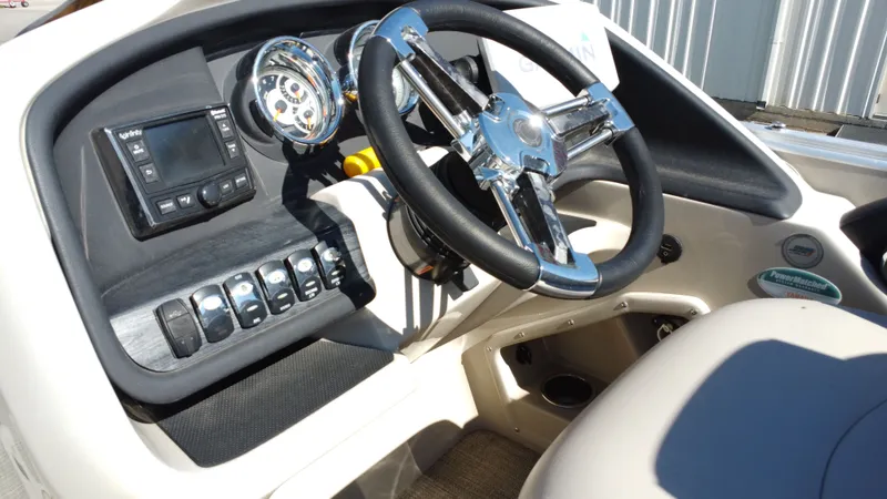 Slide: The Image of Avalon CAT EL 2385T 2018 - 29