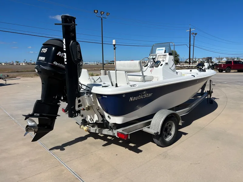 Slide: The Image of NauticStar 1810 NauticBay 2012 - 8