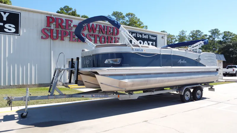 Slide: The Image of Avalon CAT EL 2385T 2018 - 10