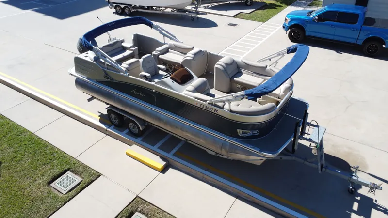 Slide: The Image of Avalon CAT EL 2385T 2018 - 17