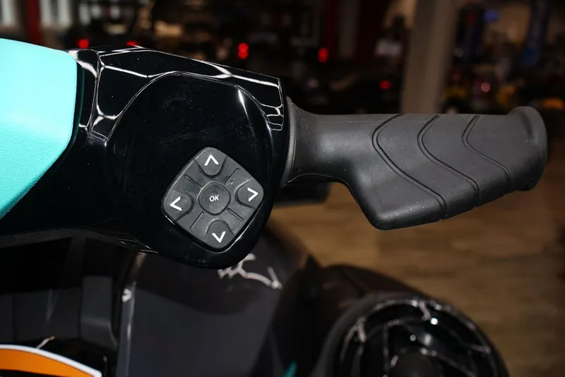 Slide: The Image of Sea-Doo GTR 230 2026 - 16