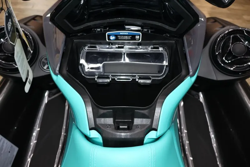 Slide: The Image of Sea-Doo GTR 230 2026 - 22