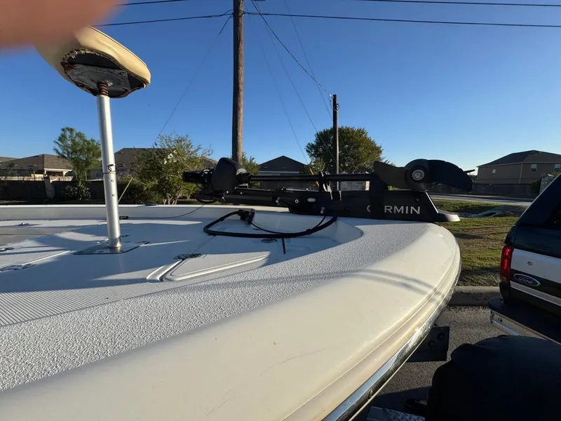 Slide: The Image of NauticStar 227 XTS CC 2019 - 10