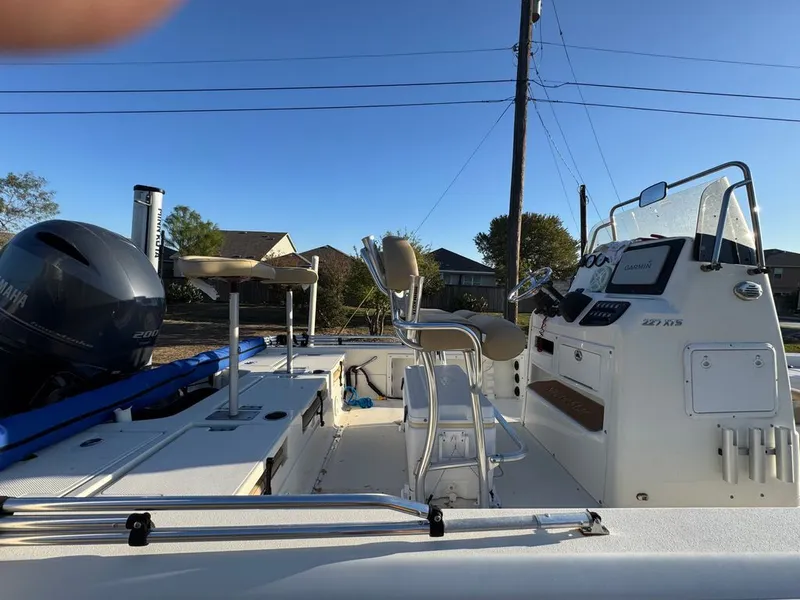 Slide: The Image of NauticStar 227 XTS CC 2019 - 12