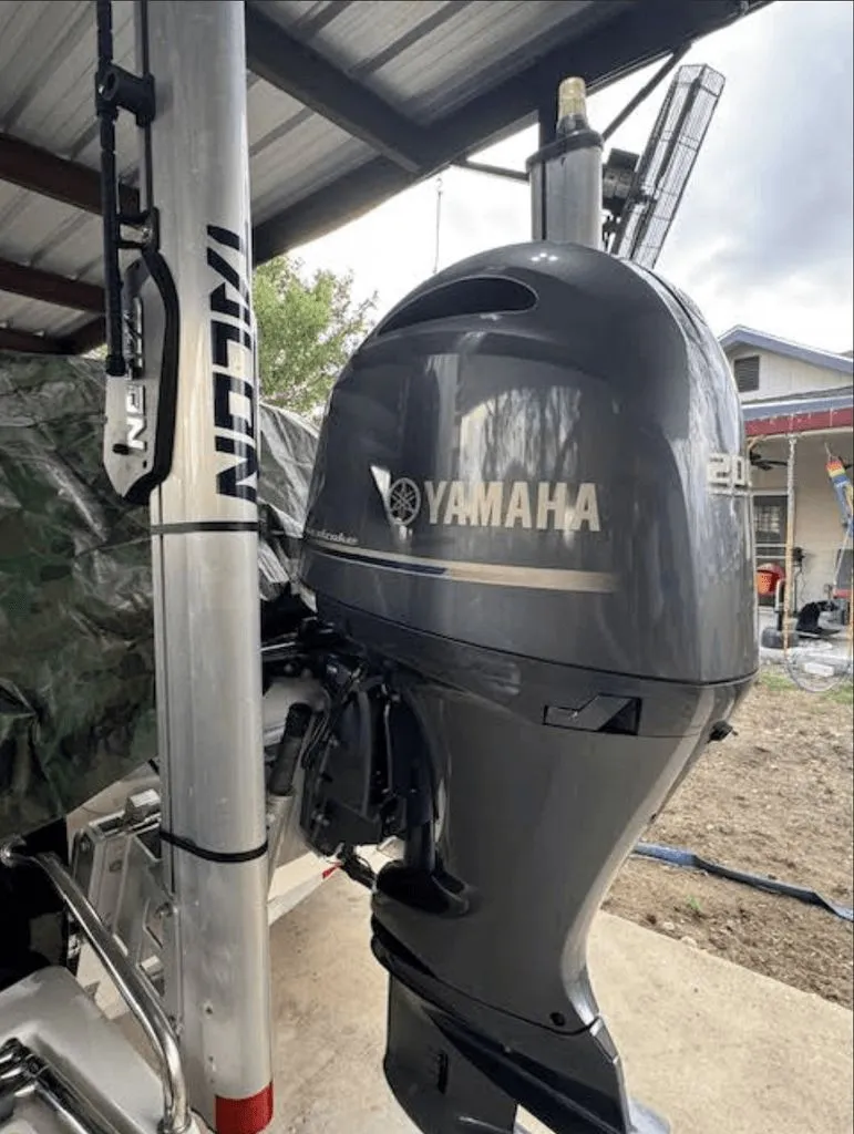 Slide: The Image of NauticStar 227 XTS CC 2019 - 34