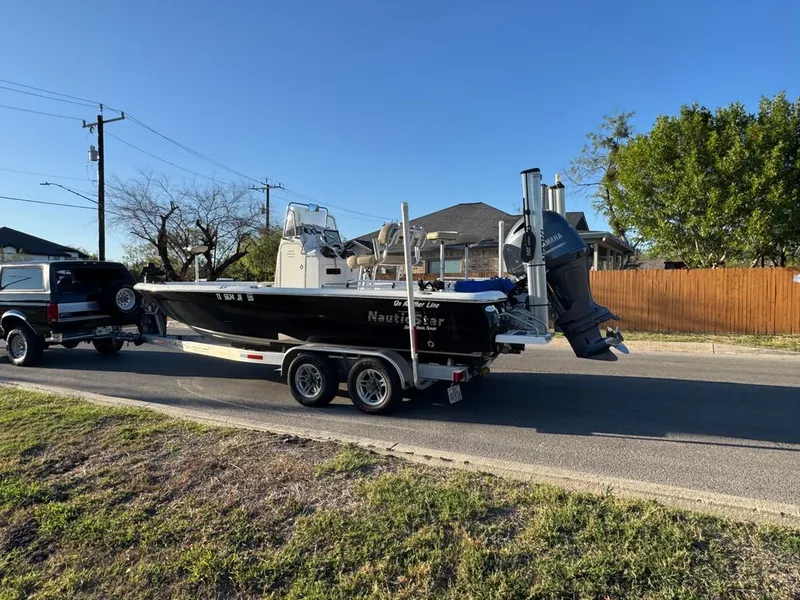 Slide: The Image of NauticStar 227 XTS CC 2019 - 5