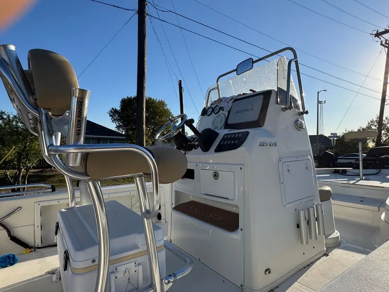 Slide: The Image of NauticStar 227 XTS CC 2019 - 7