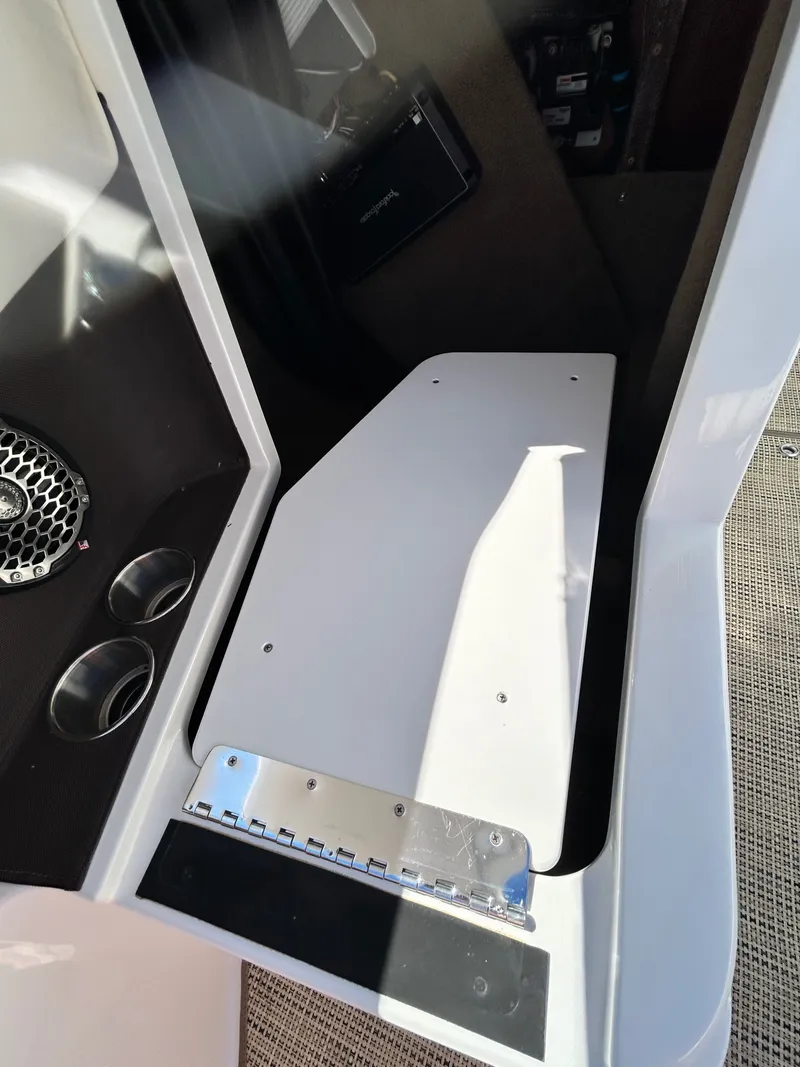 Slide: The Image of Cobalt R5 2015 - 22