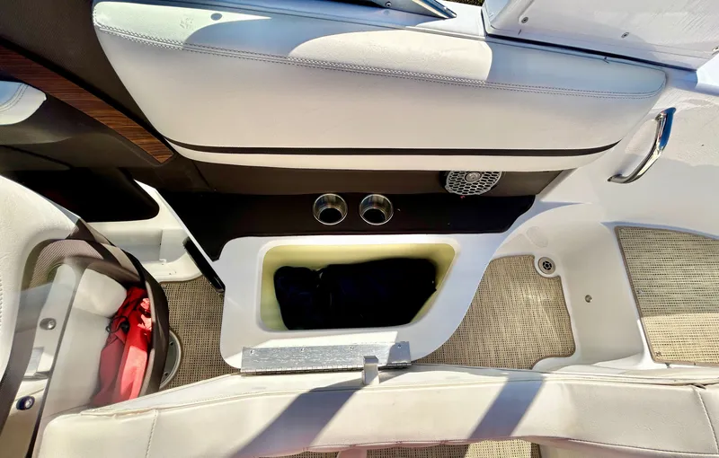 Slide: The Image of Cobalt R5 2015 - 44