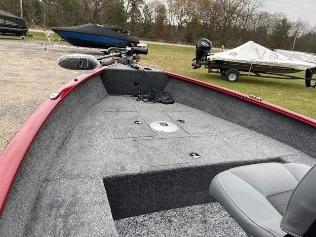 Slide: The Image of Tracker Super Guide V 16 T 2026 - 13