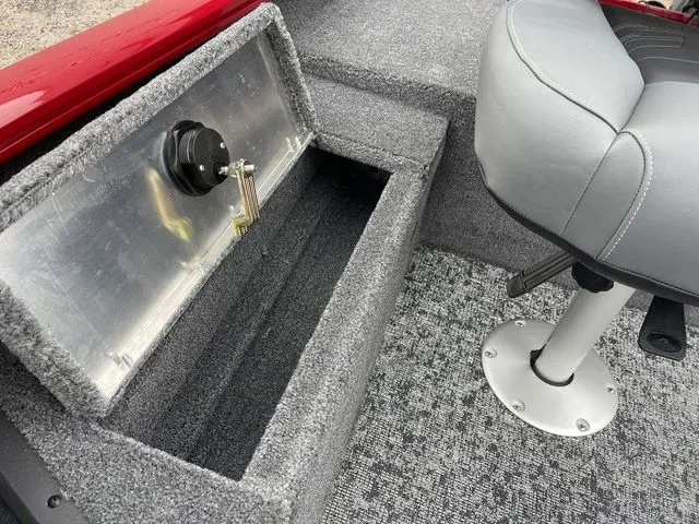 Slide: The Image of Tracker Super Guide V 16 T 2026 - 22