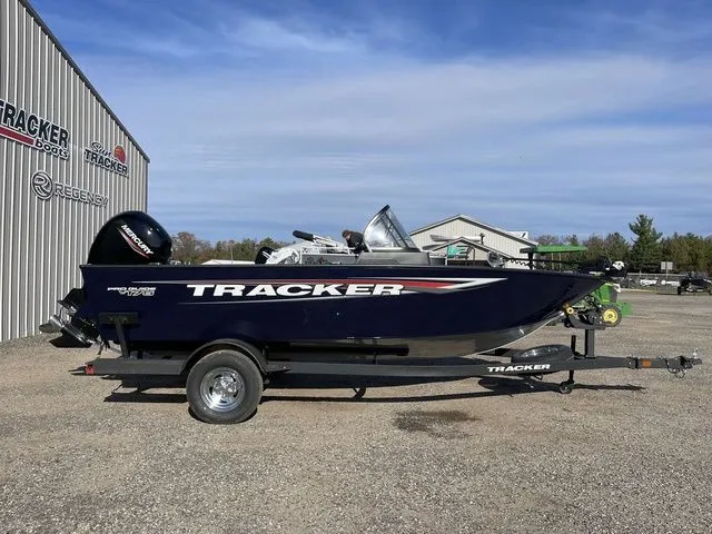 Slide: The Image of Tracker Pro Guide V-175 WT 2026 - 8