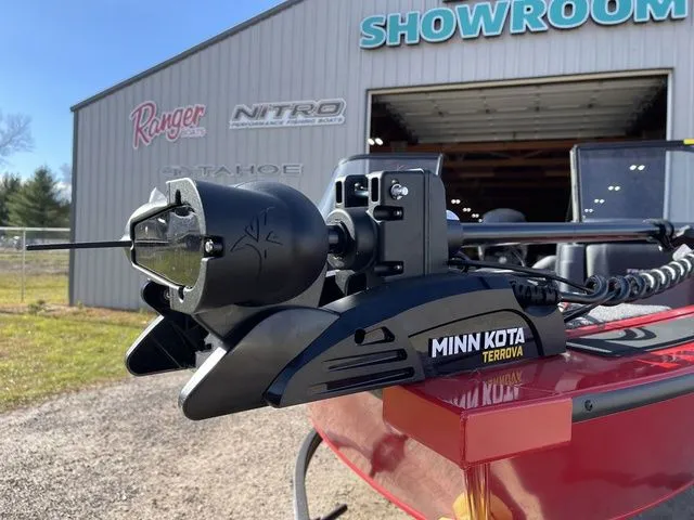 Slide: The Image of Tracker Targa V-18 Combo 2026 - 12