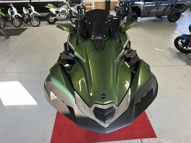 Slide: The Image of Kawasaki Jet Ski Ultra® 160LX 2025 - 7