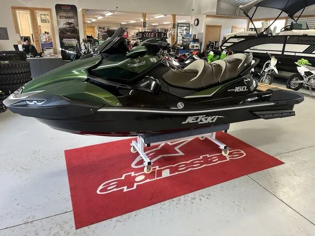 Slide: The Image of Kawasaki ULTRA 160LX 2025 - 4