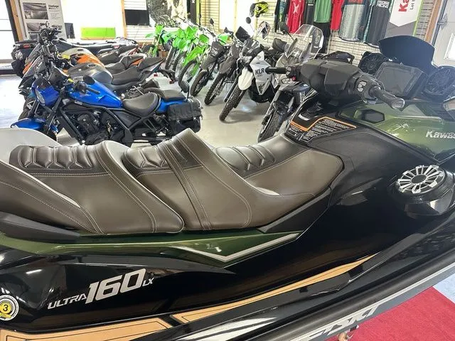 Slide: The Image of Kawasaki ULTRA 160LX 2025 - 8