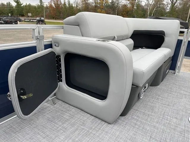 Slide: The Image of Sun Tracker SportFish 22 XP3 2026 - 19