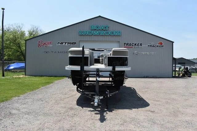 Slide: The Image of Ranger 200C 2025 - 2