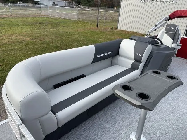 Slide: The Image of Bennington S Swingback 22 SSB 2026 - 13