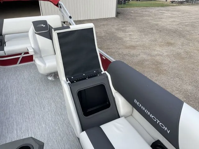 Slide: The Image of Bennington S Swingback 22 SSB 2026 - 16