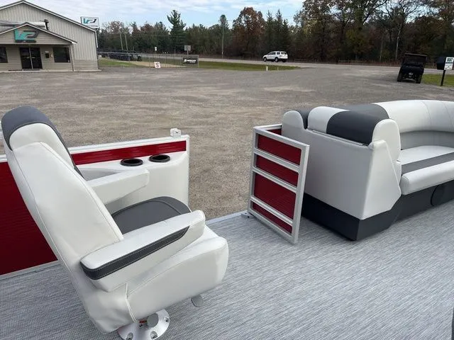 Slide: The Image of Bennington S Swingback 22 SSB 2026 - 18