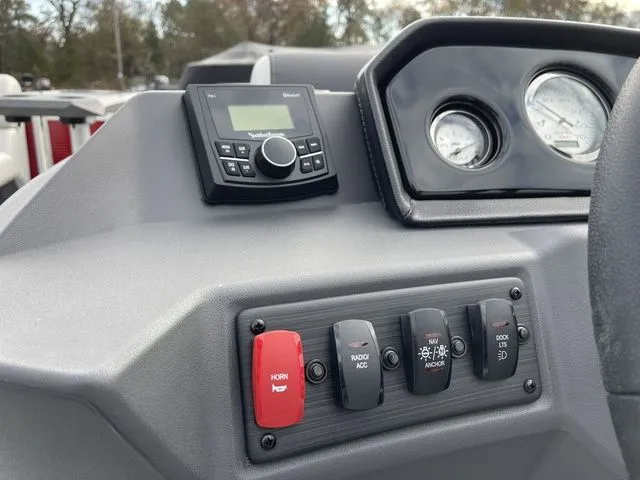 Slide: The Image of Bennington S Swingback 22 SSB 2026 - 21