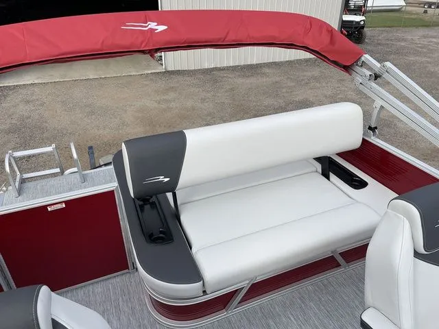 Slide: The Image of Bennington S Swingback 22 SSB 2026 - 24