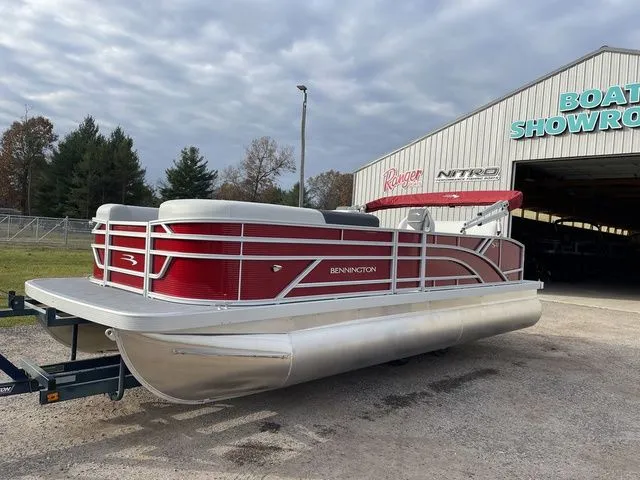 Slide: The Image of Bennington S Swingback 22 SSB 2026 - 3