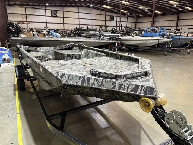 Slide: The Image of WeldBilt Weldbilt 1552 Holeshot 2022 - 3