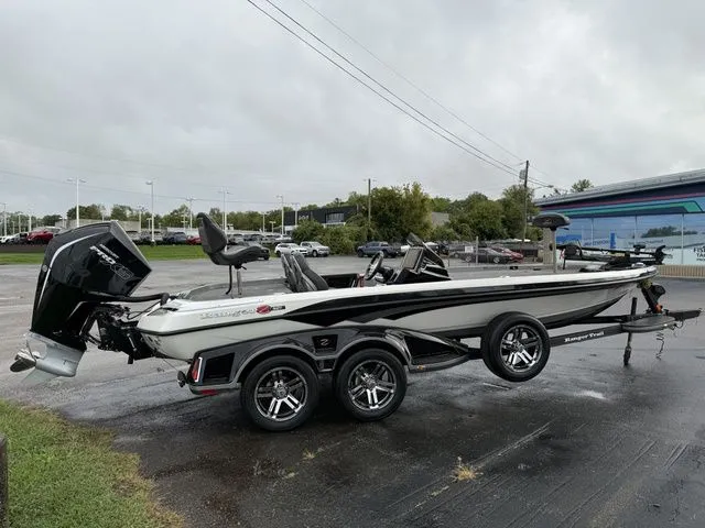 Slide: The Image of Ranger Z521R 2023 - 9