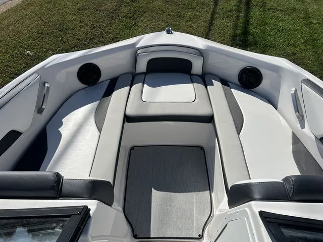 Slide: The Image of Yamaha AR195 2023 - 4