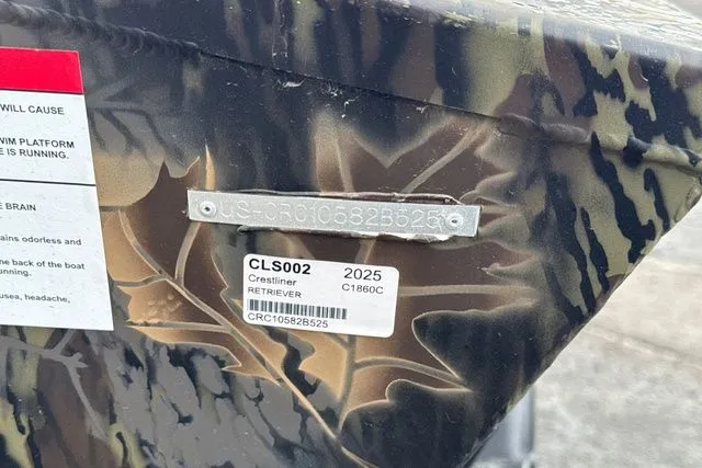 Slide: The Image of Crestliner Retriever 2025 - 34