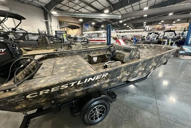 Slide: The Image of Crestliner Retriever 2026 - 18