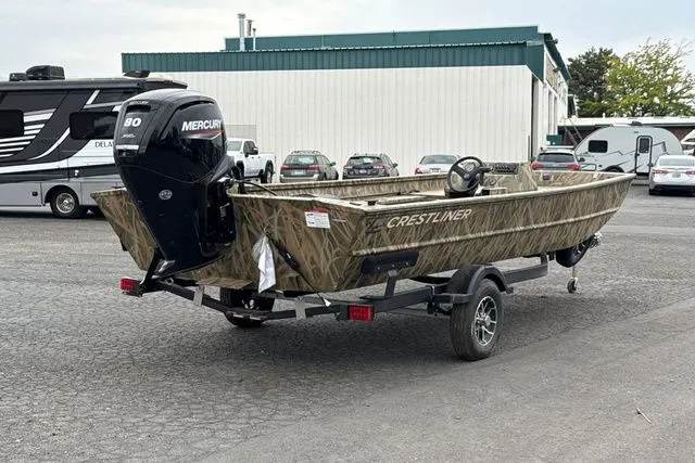 Slide: The Image of Crestliner Retriever 2026 - 18